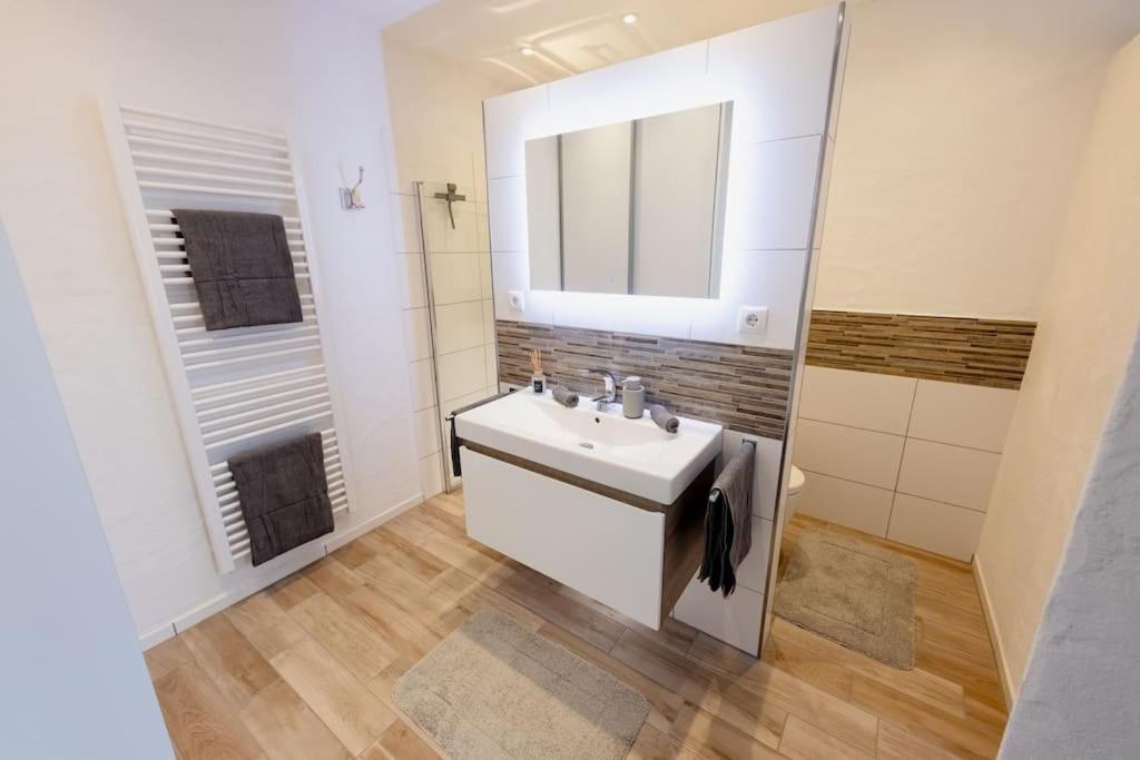 Racing-Apartment Herresbach Esterno foto
